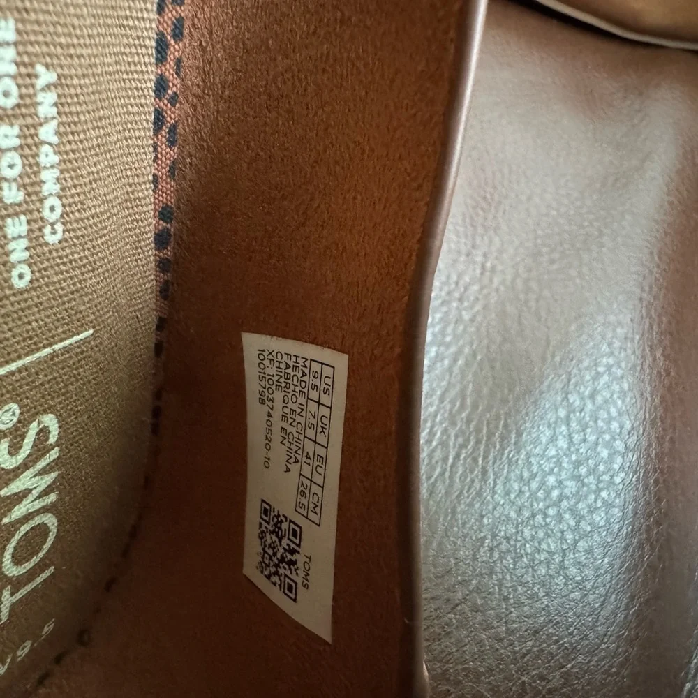 TOMS Women's Tan Slip-On Shoes - Picture 7 of 10